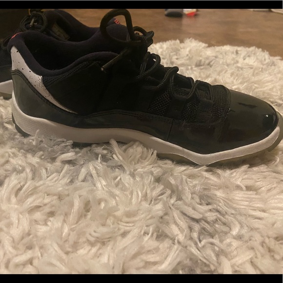 JORDAN 11 RETRO LOW - Picture 4 of 7